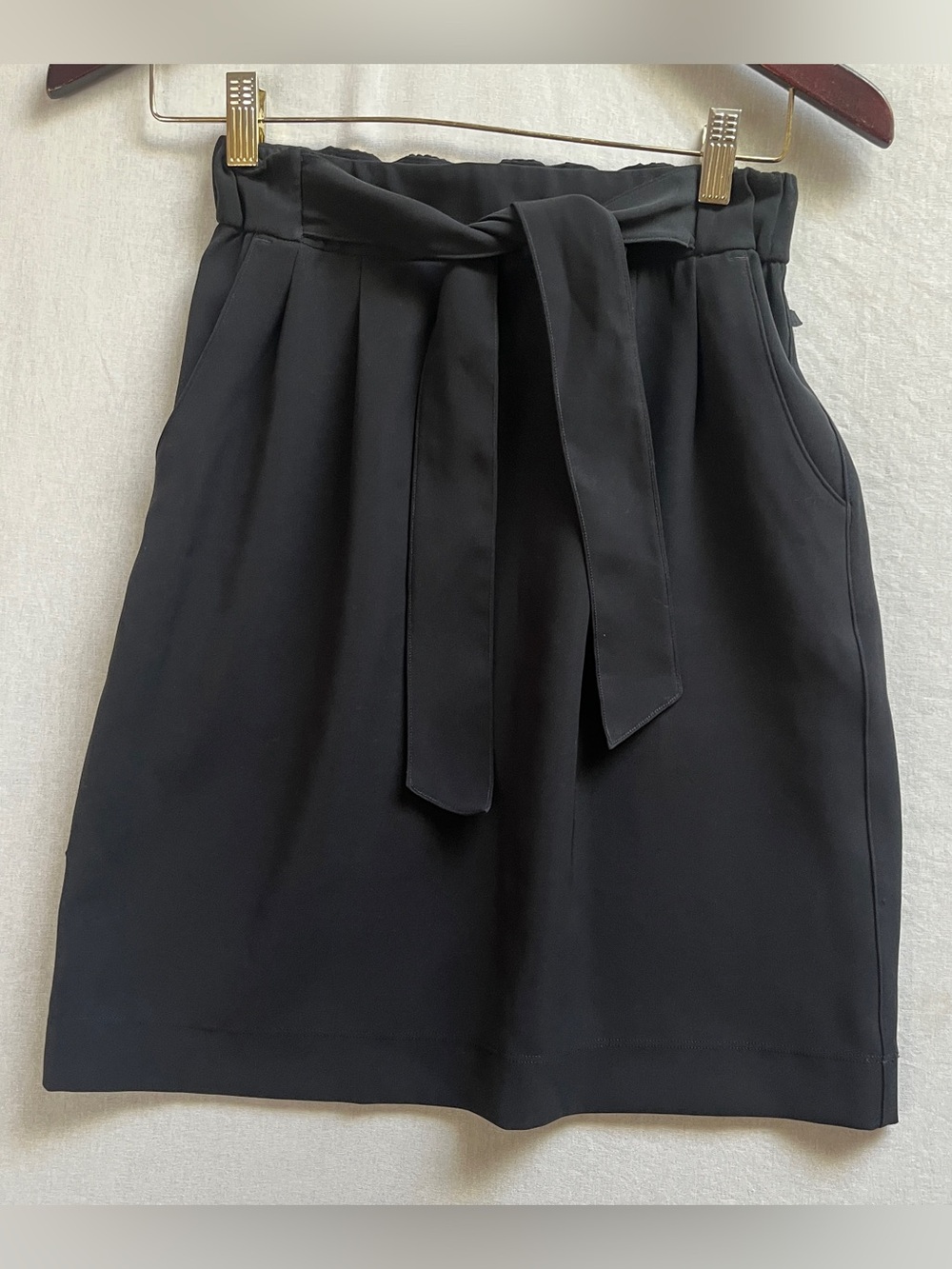 Lululemon Noir High Rise Tie Waist Travel Woven Skirt 4